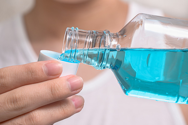 General Dentistry: What Mouthwashes Are Recommended from Southern Cal Smiles: Susan Fredericks, D.D.S, M.P.H. in Woodland Hills, CA