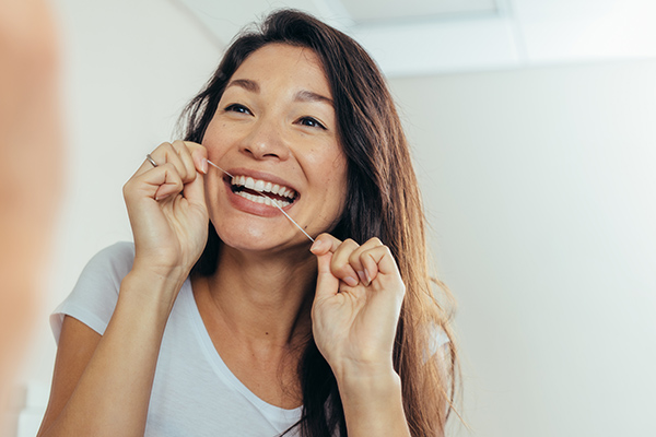 Tips for Flossing from a General Dentist from Southern Cal Smiles: Susan Fredericks, D.D.S, M.P.H. in Woodland Hills, CA